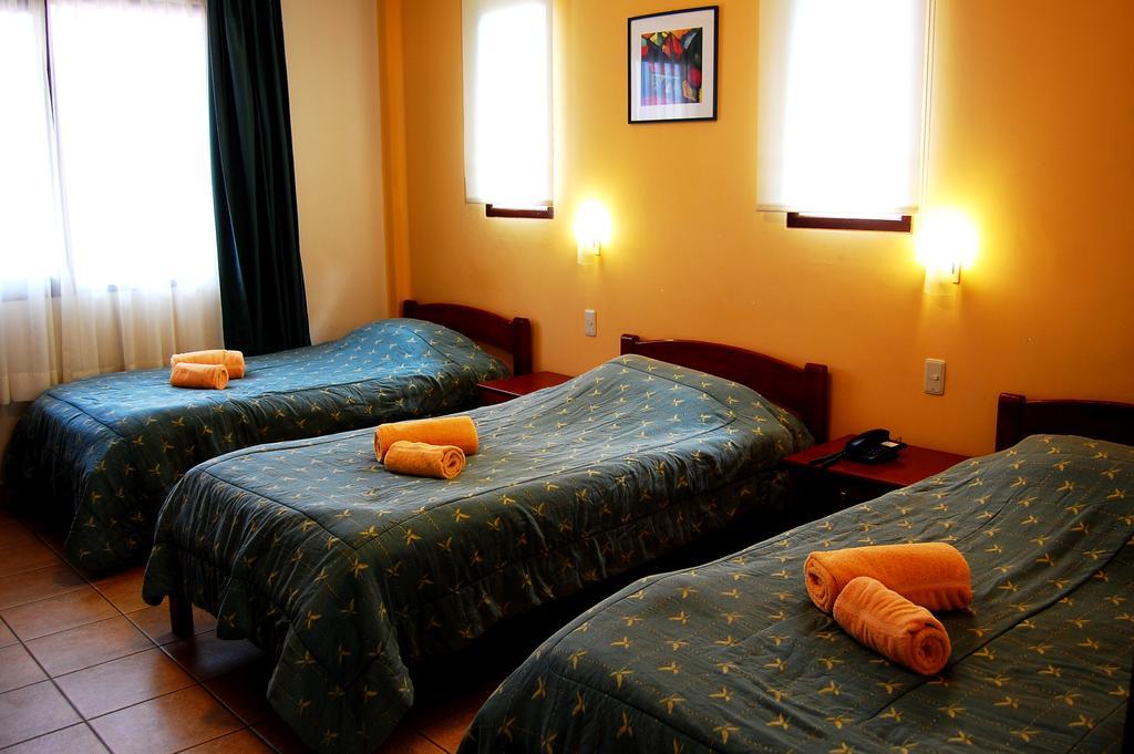Casas Kolping Hotel Sucre Værelse billede
